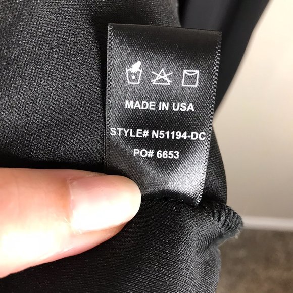 Lulu's Black V-Neck flowy maxi-dress - Picture 9 of 11